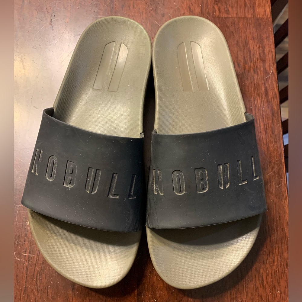 NoBull sliders size 7